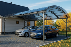 Пристройка-навес к дому из монолитного поликарбоната
